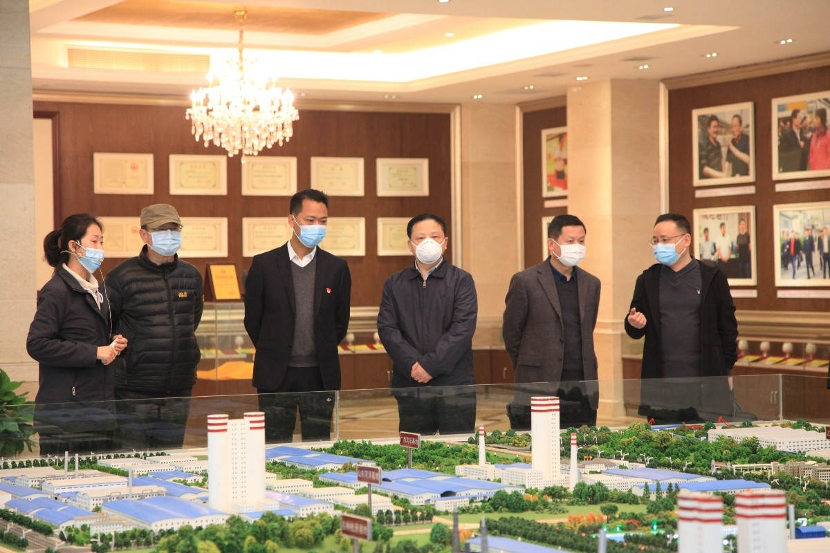 右三：省交通运输厅二级巡视员陈缅；左三：8868体育党委书记李维峰.JPG