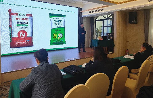 李飞授课2_副本.jpg